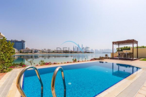 Resort-style Beachfront Villa with Private Pool & Backyard, Palm Villa, Palm Jumeirah by Deluxe Holiday Homes
